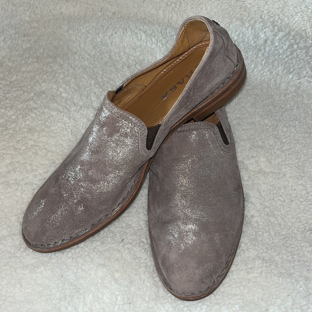 Trask Women’s ALI Italian Pewter Metallic Suede flat loafers size 8